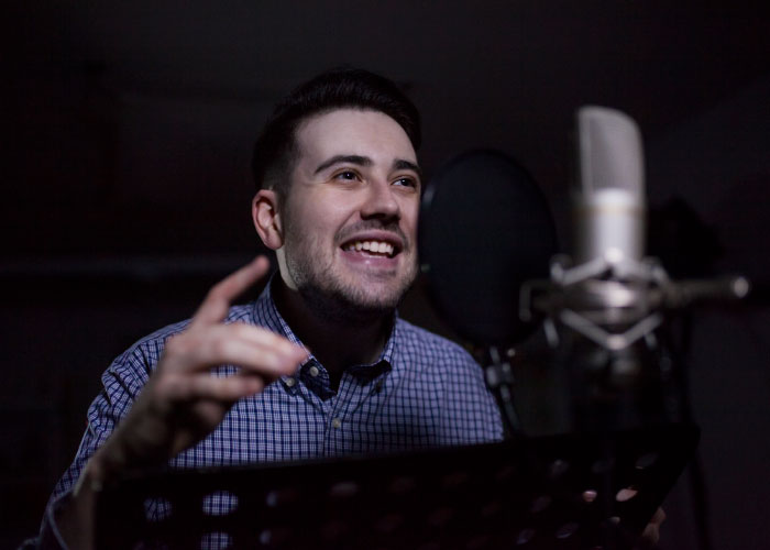 Dublagem para conteúdo empresarial em São Paulo